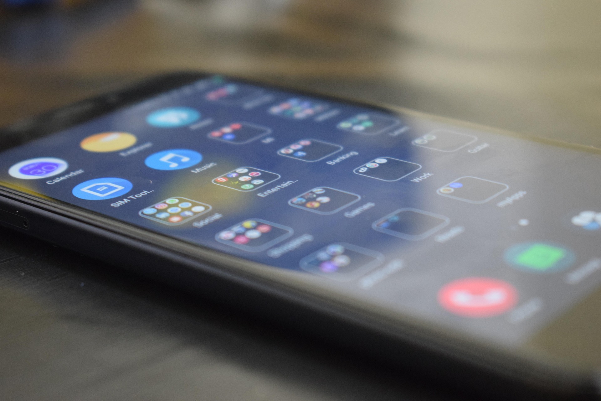Beyond Themes: The Software Most Xiaomi Users Install and What to Watch Out For